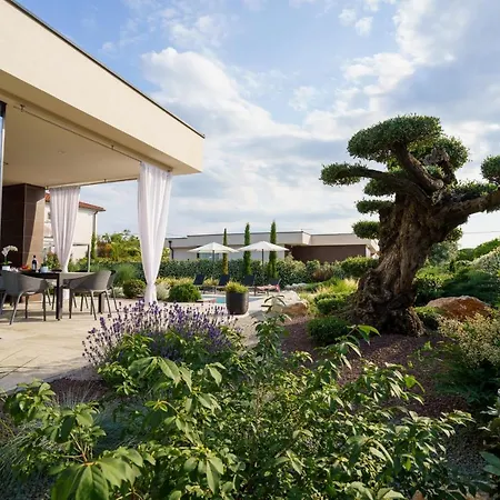 Blumarine Villa Brzac