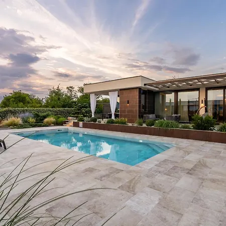 Blumarine Villa Brzac