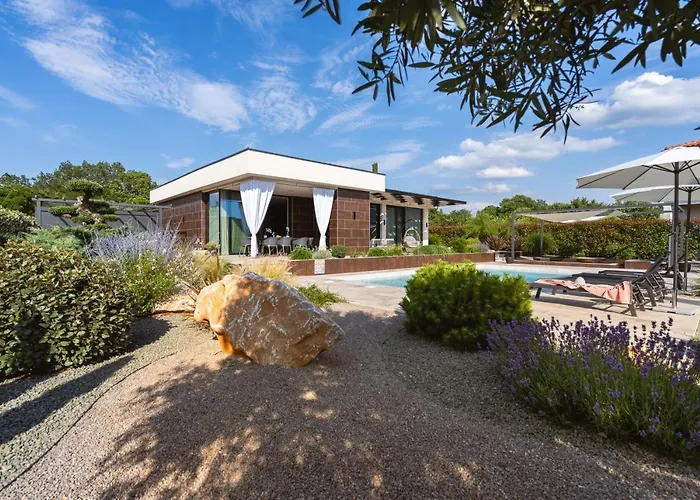 Βίλα Blumarine *