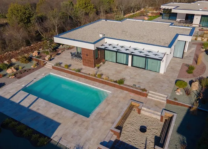 Blumarine Βίλα Brzac